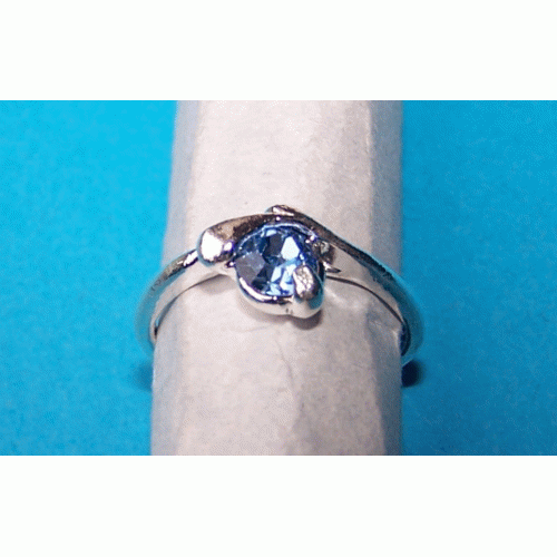 Zilveren ring met lichtblauwe Swarovski, model E, maat 17,5