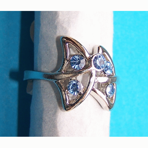 Zilveren ring met lichtblauwe Swarovski, model F, maat 18