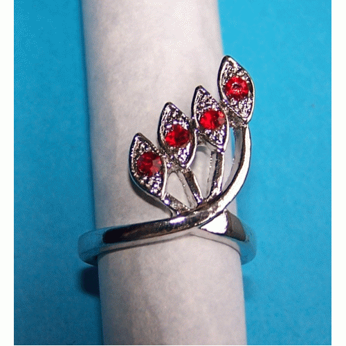Zilveren ring met rode Swarovski, model J, maat 18