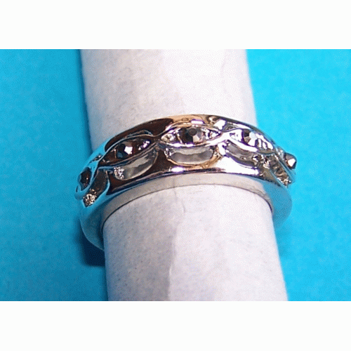 Zilveren ring met zwarte Swarovski, model C, maat 17