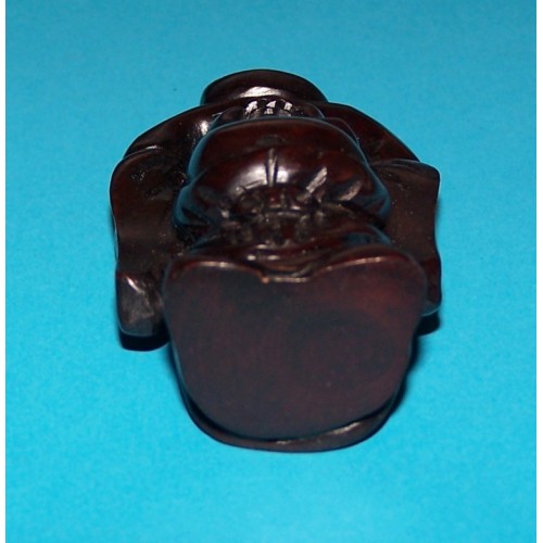 Lachende Boeddha met zilverbaar okimono, donker buxushout