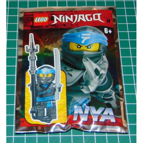 Lego Ninjago Nya met speer en katana