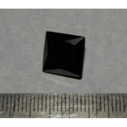 Zwarte Moissaniet - steen W - prinses geslepen - 10x10mm