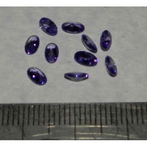 Amethist paarse Zirconia - 5x3mm - ovaal geslepen - 3 stuks