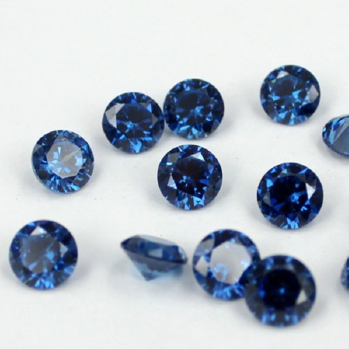 Saffier blauwe Zirconia - 6mm - briljant geslepen - 3 stuks