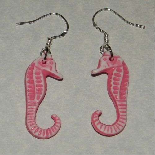 Roze zeepaardje oorbellen 