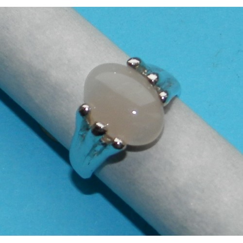 Zilveren ring met beige Agaat, model B, maat 17