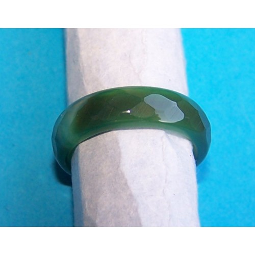 Gefacetteerde groene Agaat ring, 5mm breed, maat 17,5