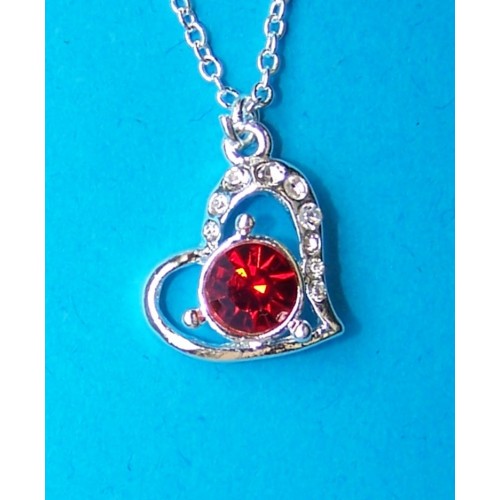 Zilver en rode Swarovski hart hanger, model B, met kettinkje